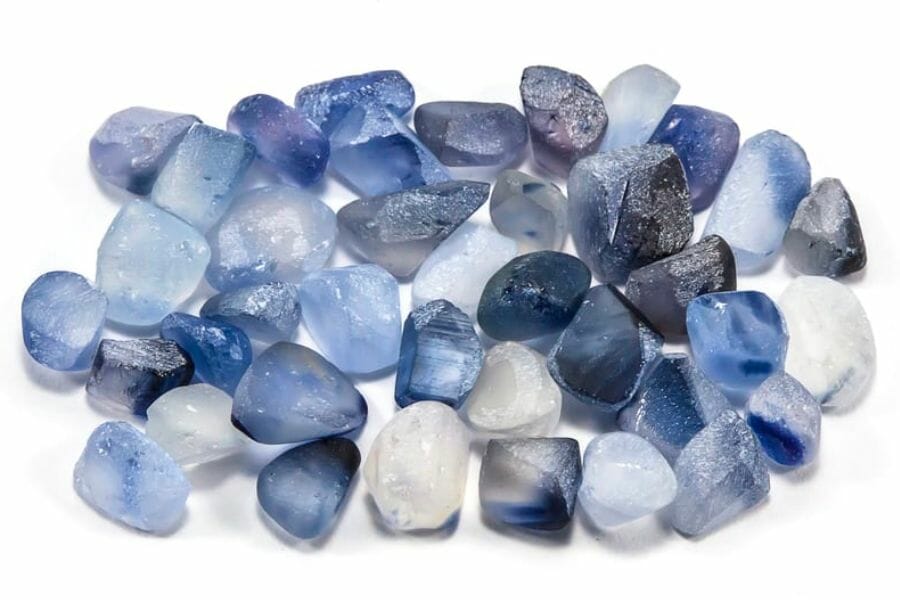 38 Really Good Spots To Find Crystals in Iowa in 2023