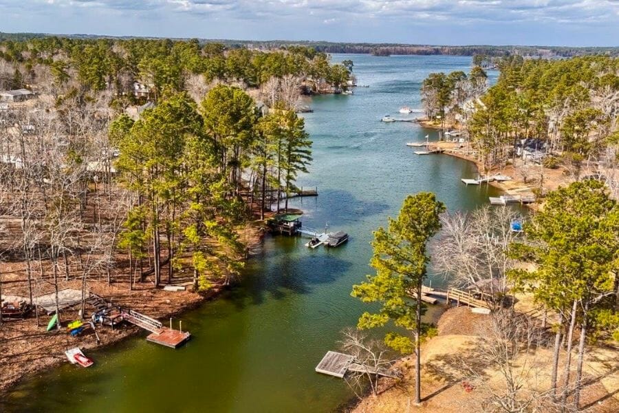 37 Great Places To Find Crystals in South Carolina in 2024