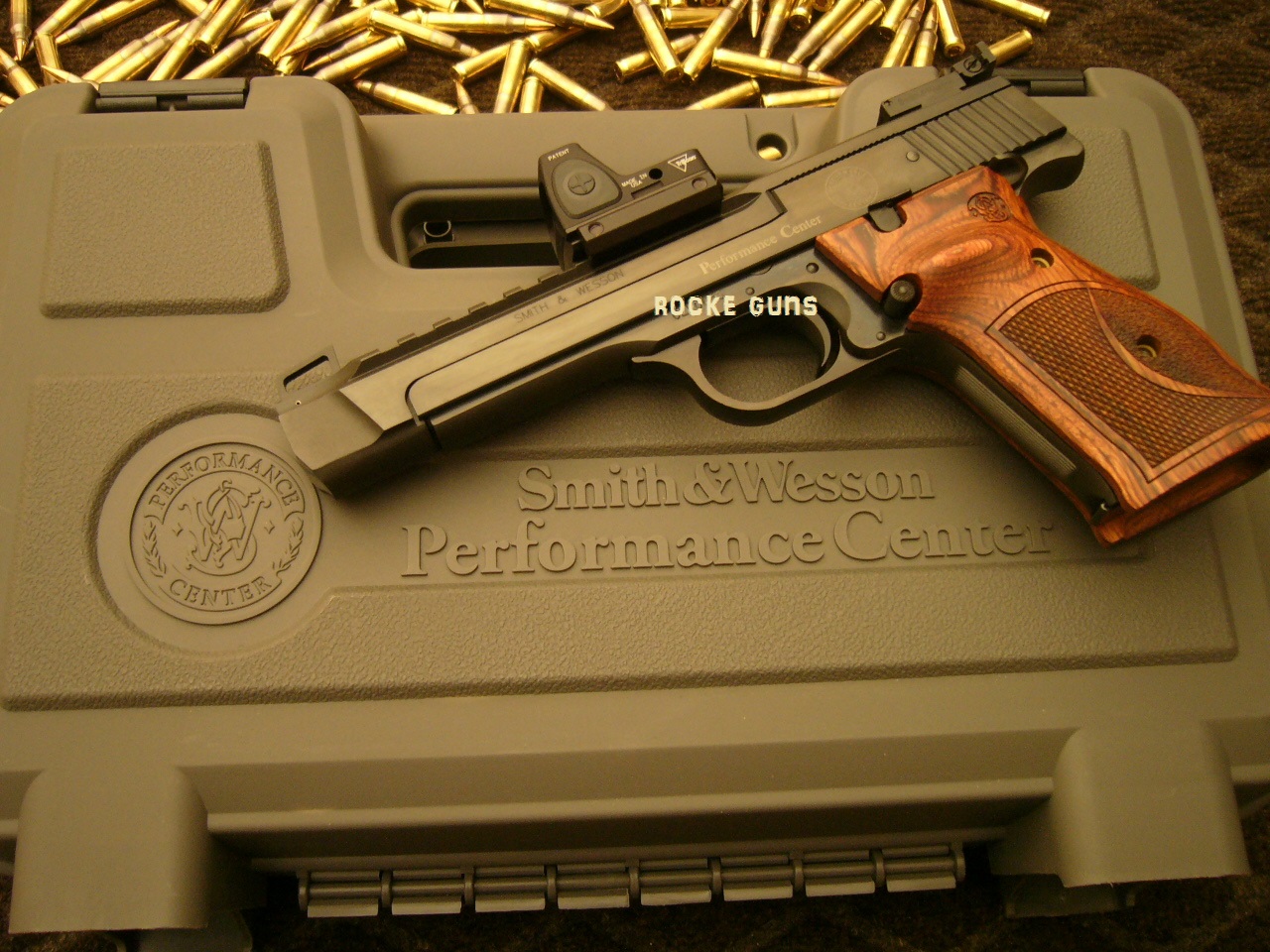 SMITH & WESSON PERFORMANCE CENTER RED DOT .22LR MODEL 41 NIB 1000 RDS