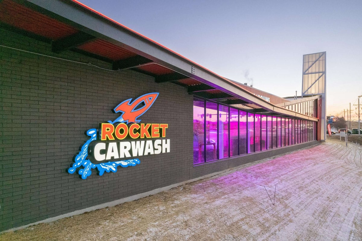 Rocket Carwash Opens at 168th & Maple, Offering Exterior Wash and Omaha