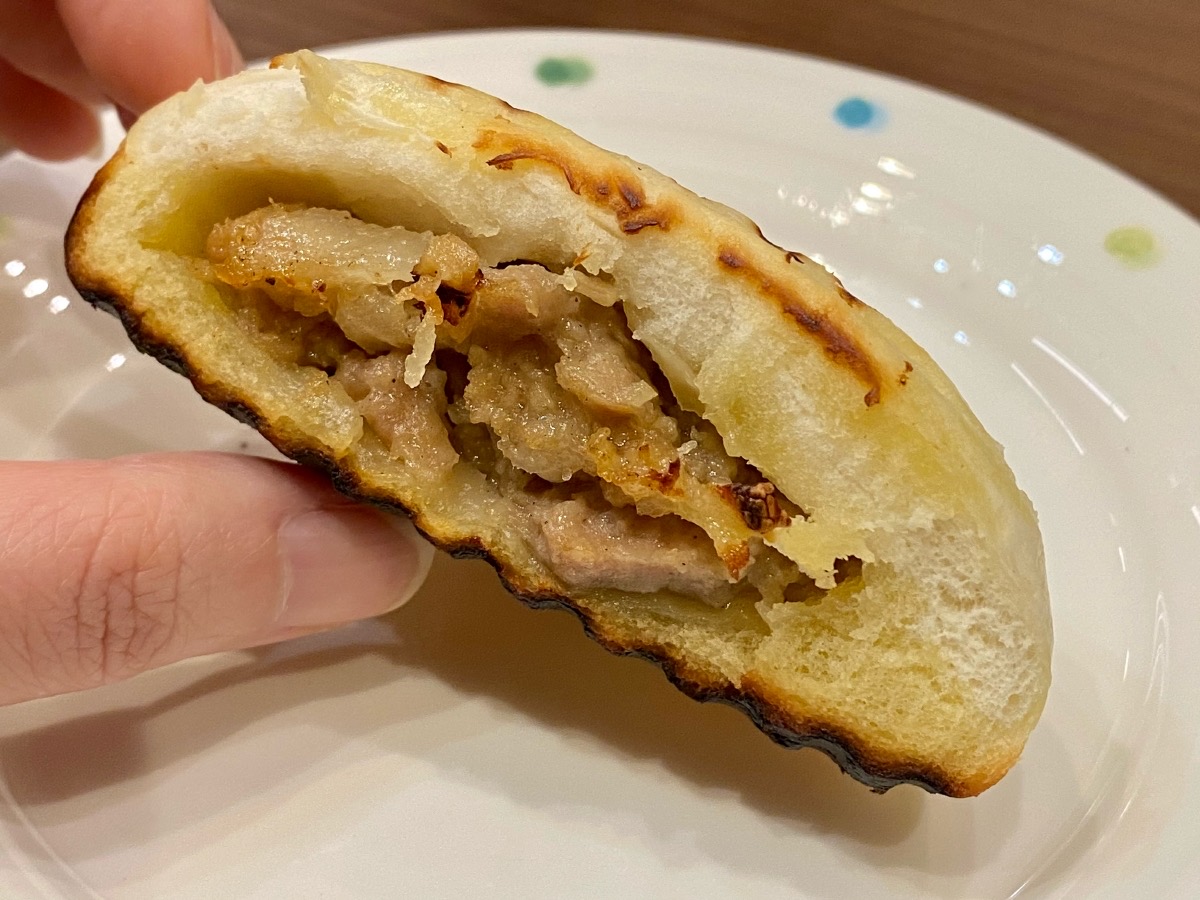 キャンプ飯の新定番「焼き肉まん」を作ってみた！ ホットサンドメーカーでプレスするだけ!! ロケットニュース24