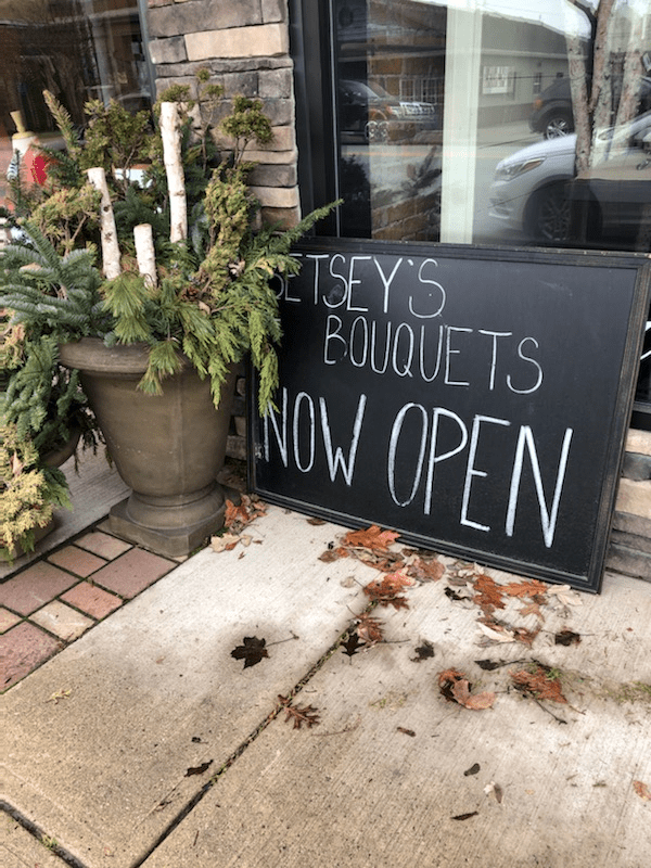 Betsey's Bouquets Grand Opening / Ribbon Cutting Rockford Alive