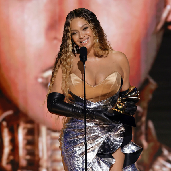 グラミー賞速報：ビヨンセは史上最多受賞となったが、またしてもアルバム賞は取れなかった。 (2023/02/06) 中村明美の「ニューヨーク通信