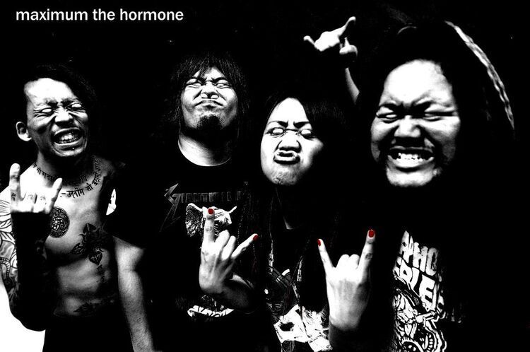 マキシマム ザ ホルモン( Maximum The Hormone ) - ヘイヘイ！事件だッ！ヘイ！事件だッ！ おい！やばいど！ ホルモンのLiveに、ももクロちゃんが乱入してくれたどー！！ こんな事が起こるから氣志團万博ってオモロいっすよねー！！！ 氣志團万博本番20分前にトイレに行っ ... マキシマム ザ ホルモン、新曲“恋のスペルマ”の正しいノリ方講座の動画を公開 (2013/08/06) 邦楽ニュース｜音楽情報サイトRockinon.com(ロッキング・オン ドットコム)