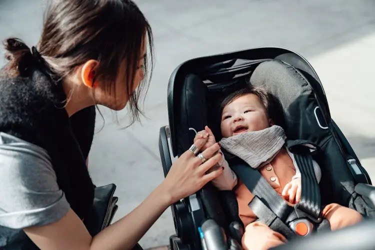 How To Fold Britax Stroller (3 Easy Steps)