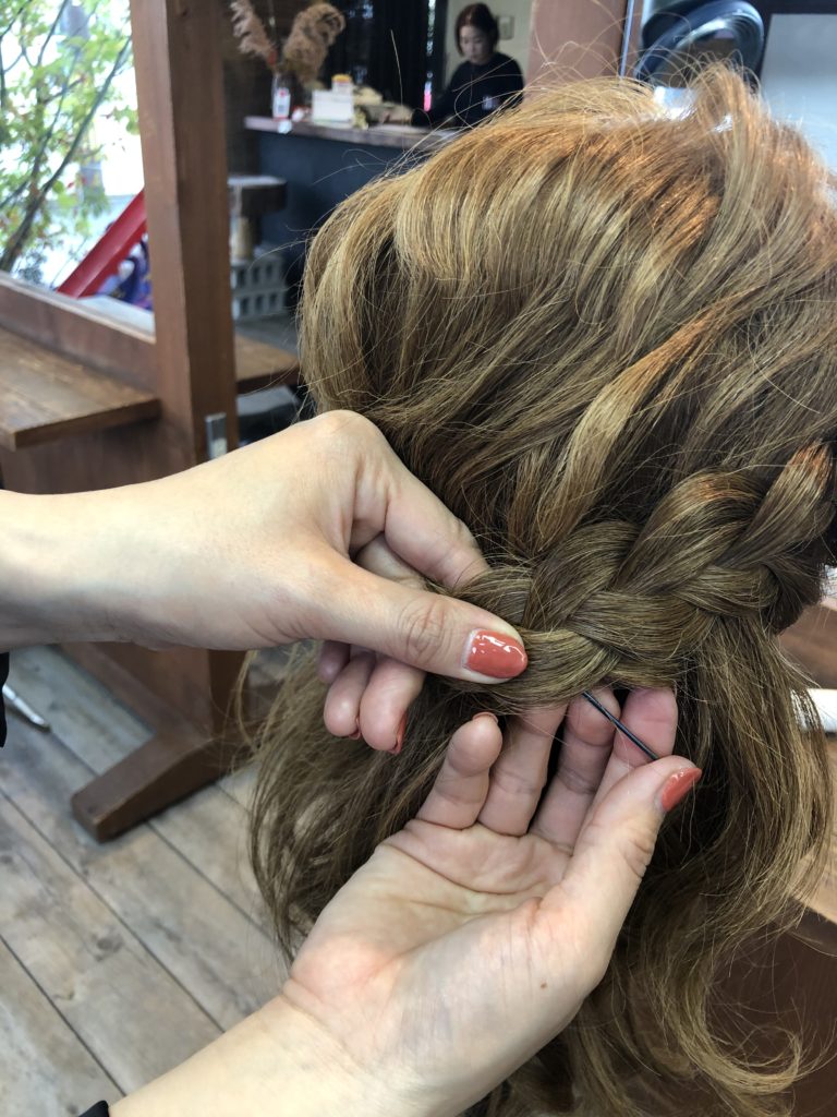 【ラプンツェル 髪型 】やり方15分。ウィッグで教えて! 奈良斑鳩町の美容室「髪」ブログ