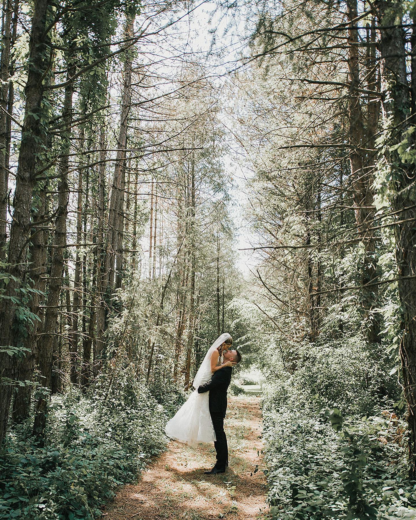 Top Wedding Photographers in Rochester NY