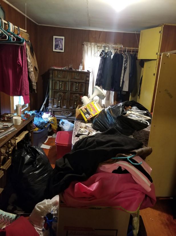 Residential Clean Out Roe 'N Jo Junk Haul and Removal