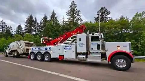 Car & Heavy Truck Towing & Recovery - Rogers Towing and Transport