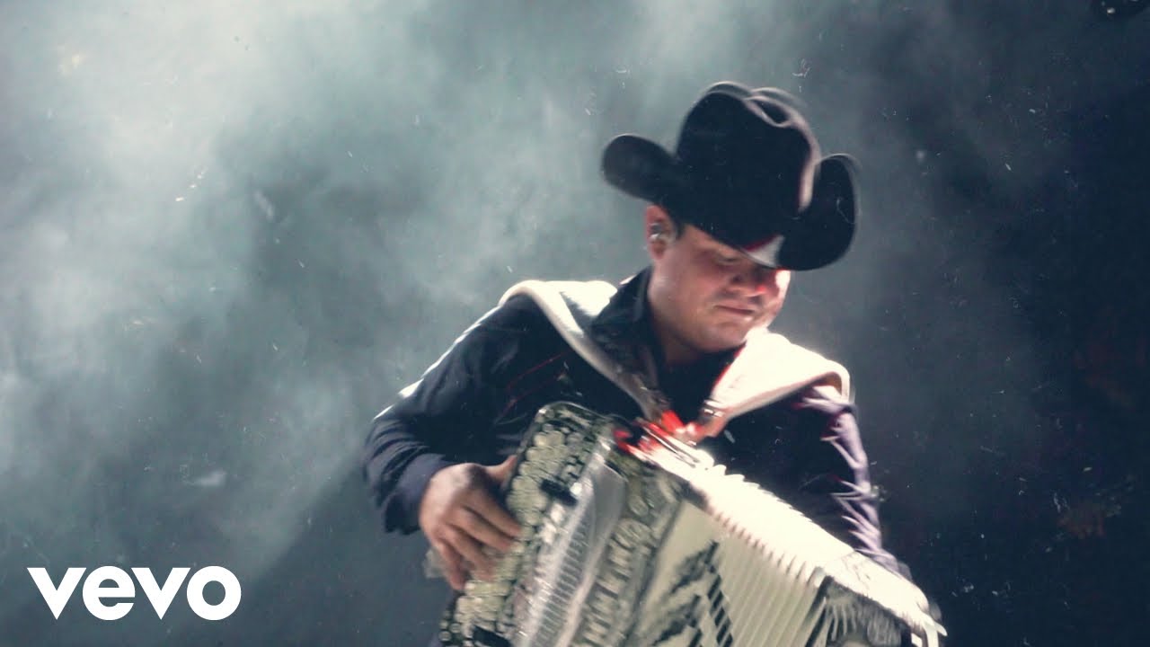 Video Oficial de “Vaivén” de Alfredo Olivas