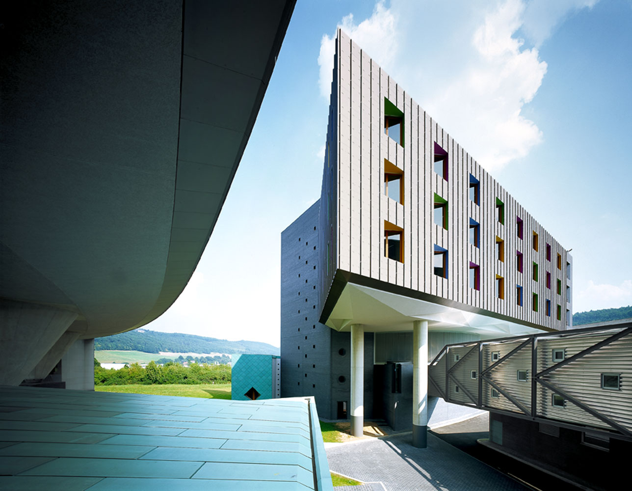 B.Braun Headquarters by Wilford Schupp Architekten Roland Halbe