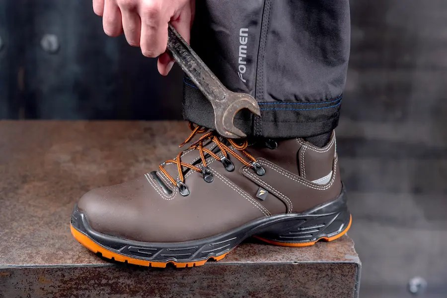 Protect Your Feet With Workplace Safety Shoes Rolism