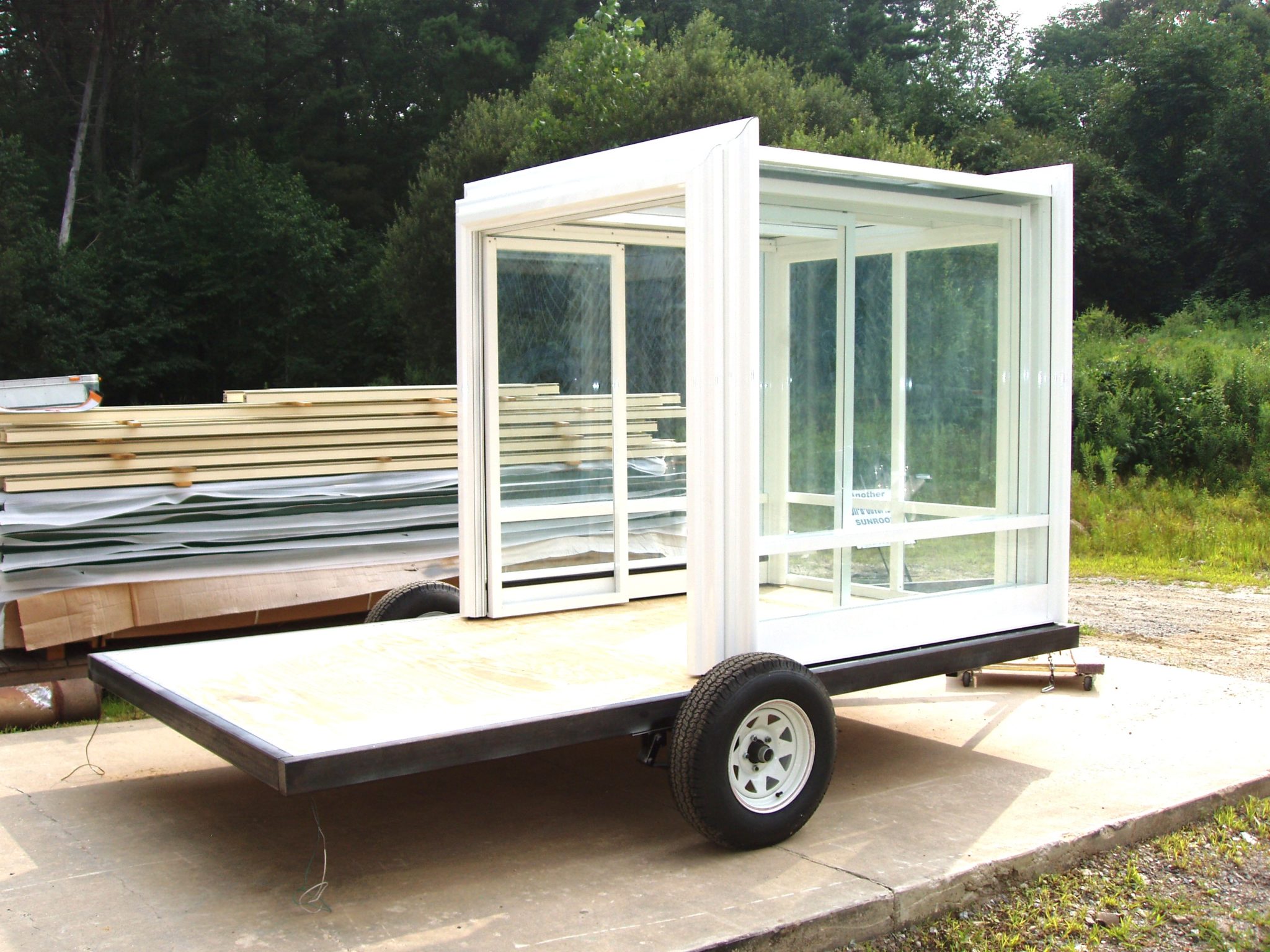 RollATrailer America's Leading Custom Manufacturer of Retractable