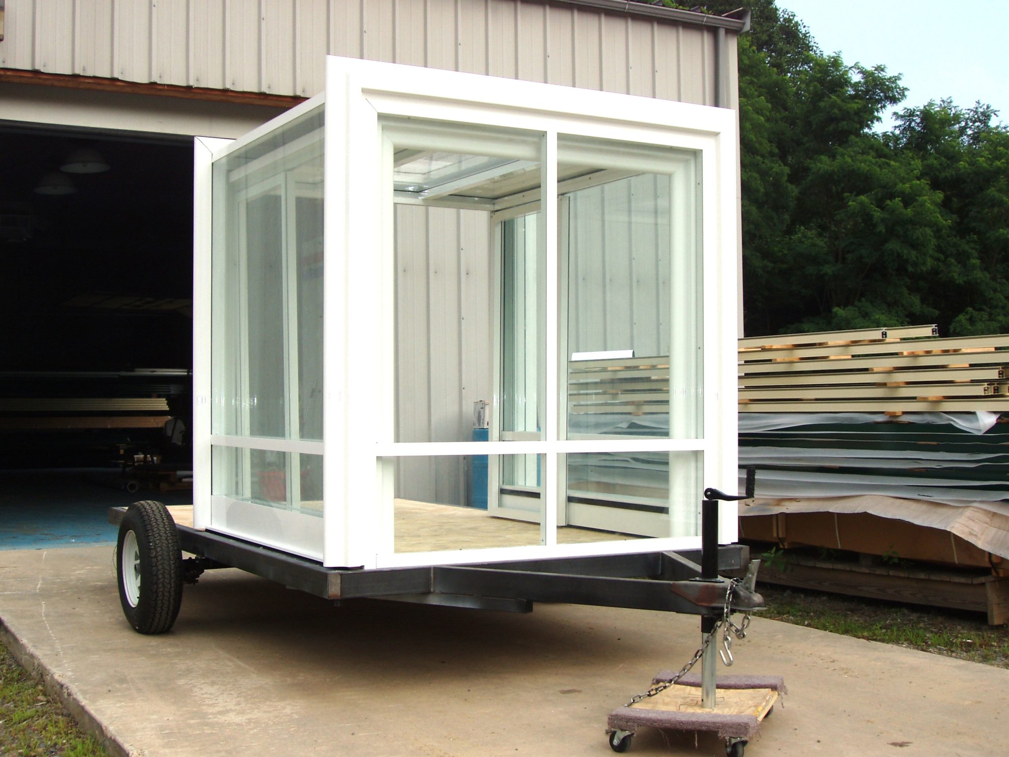 RollATrailer America's Leading Custom Manufacturer of Retractable