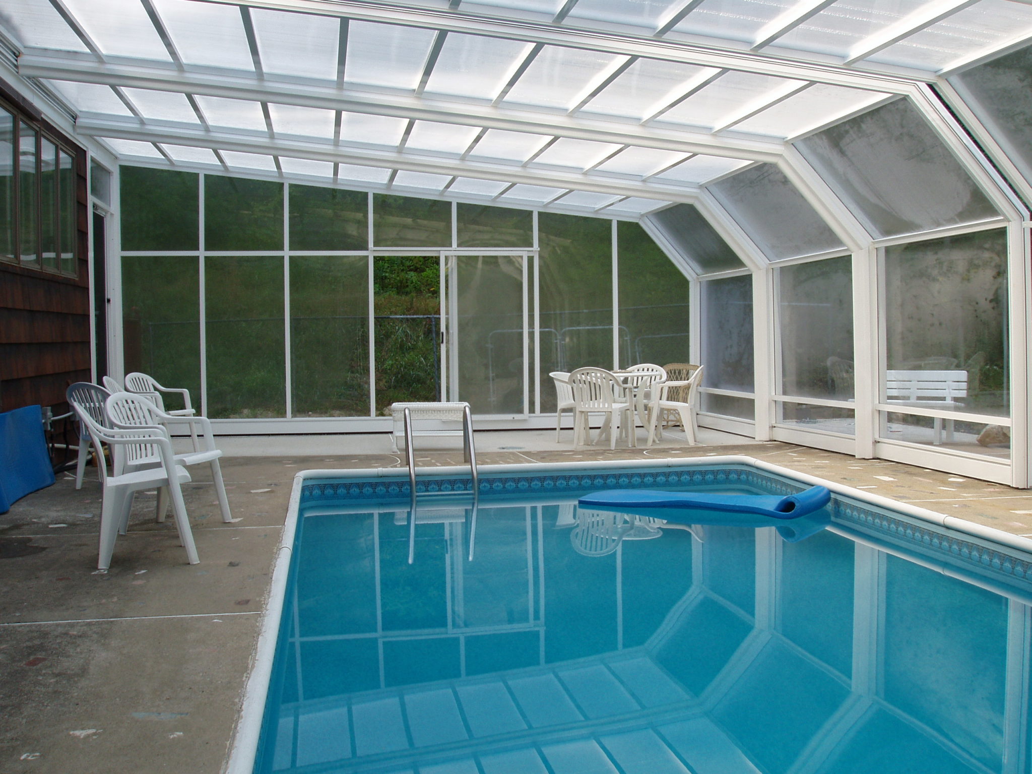 Residential Pool Enclosure, CT 2 America's Leading Custom Manufacturer of Retractable Glass