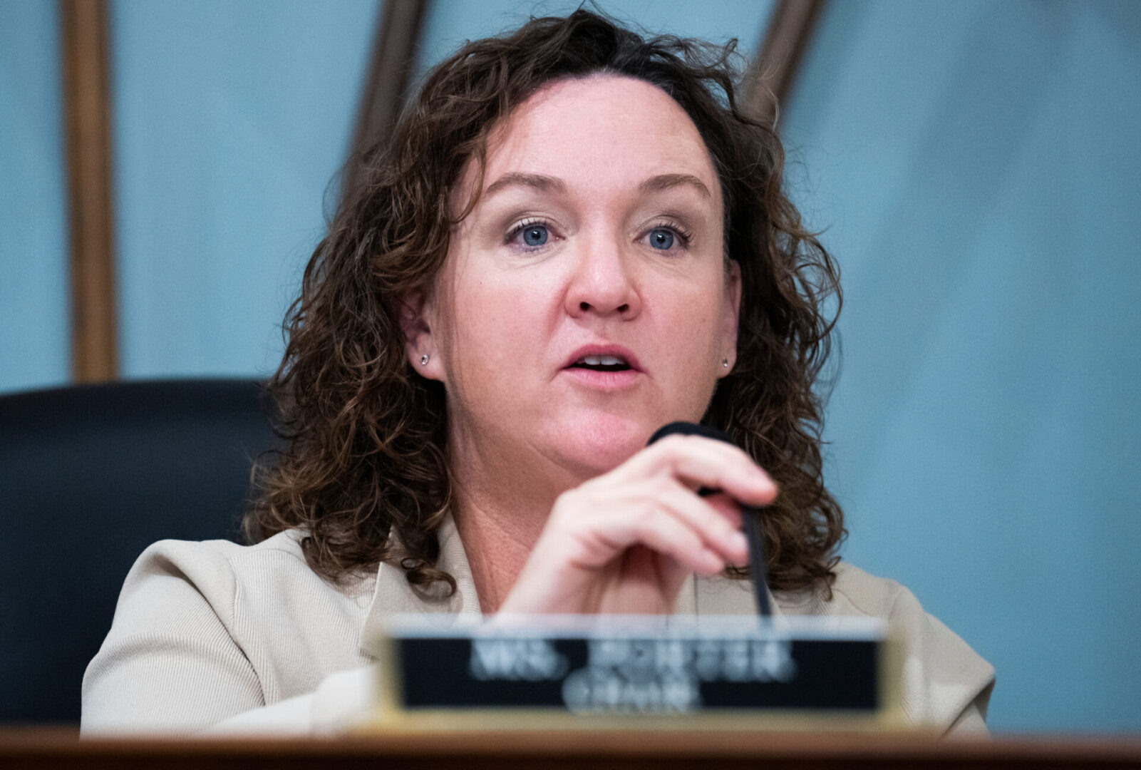 Porter announces 2024 run for Feinstein seat in Senate Roll Call