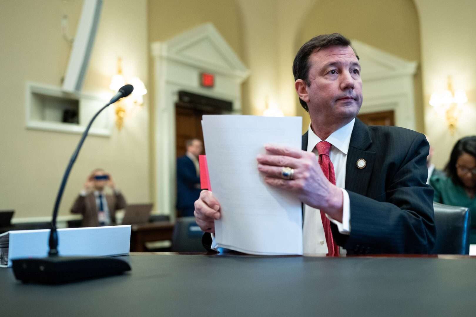 Congress looks for new architect of the Capitol as calls rise for