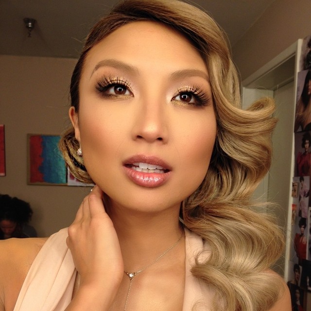 'The Real' cohost Jeannie Mai divorcing husband Rolling Out(022)