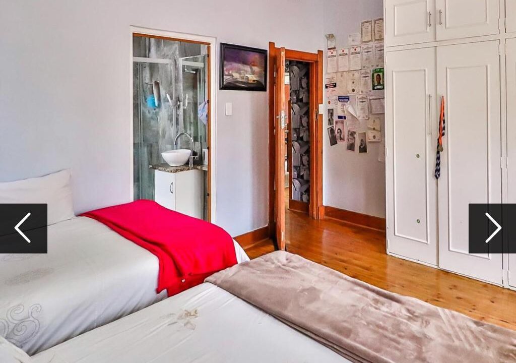 Kensington Ultra Modern House Rollock Property