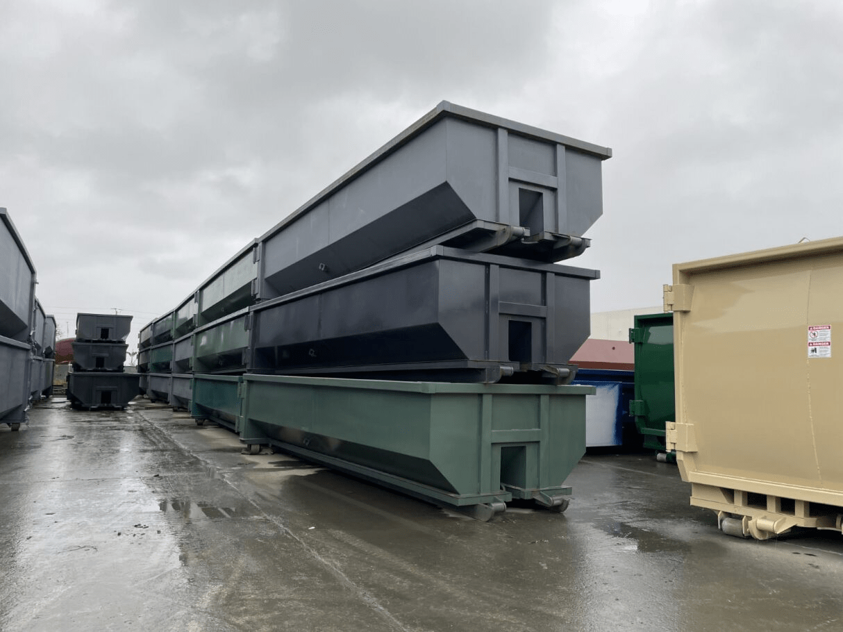 "Why Customers Prefer 20 Yard Dumpsters on Gooseneck RollOff Trailers from American Made