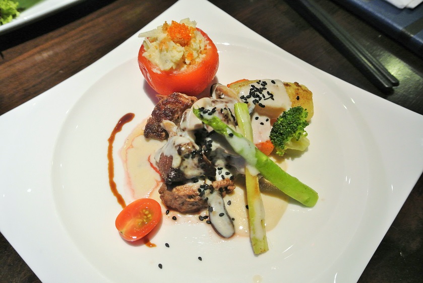 Rokko Japanese Grill Restaurant Sashimi Christmas Menu Let's Roll