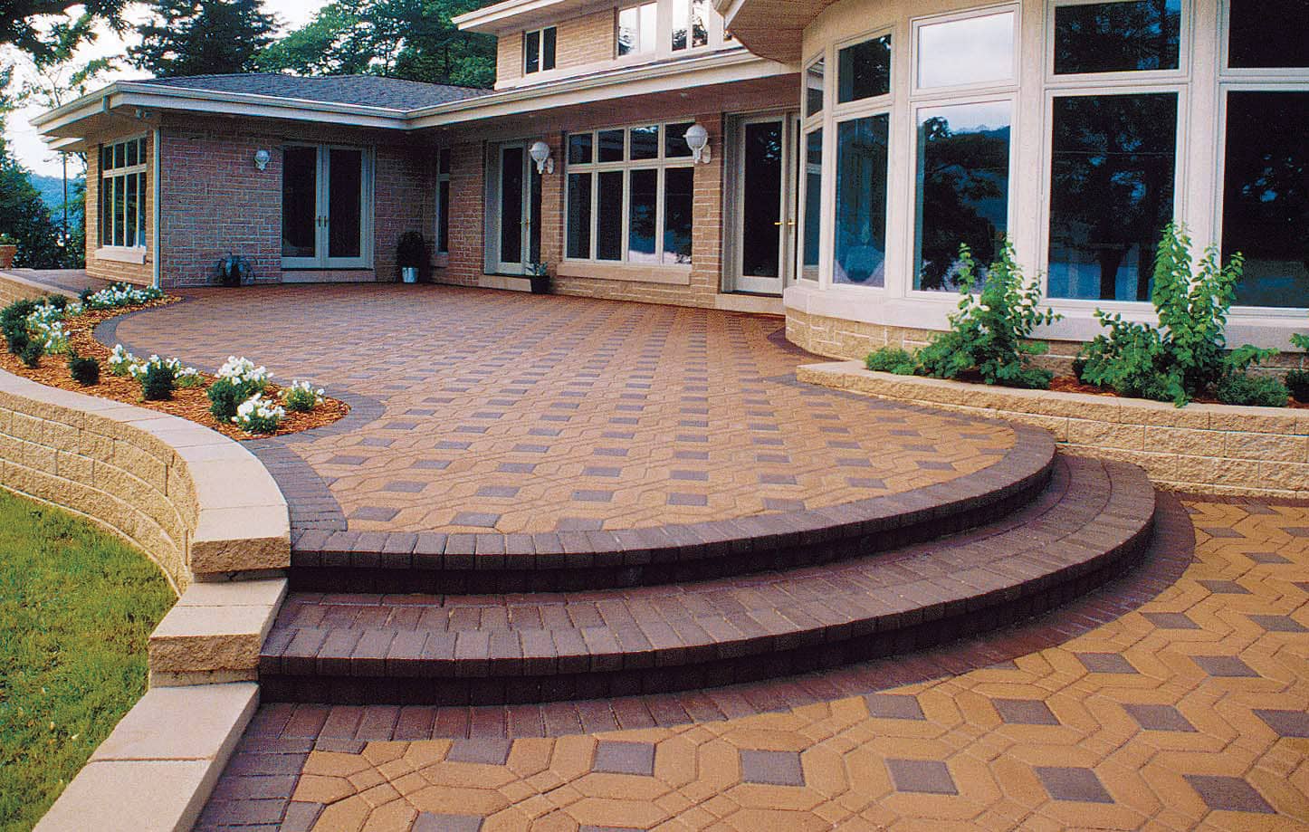 Symetry Classic Paver Romanstone Hardscapes