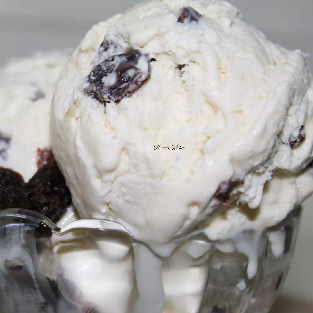 JAMAICAN RUM AND RAISIN ICECREAM Roma's Kitchen