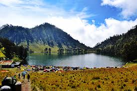 Paket Wisata Ranu Kumbolo Harga Murah Camping Pendakian Danau Terbaik