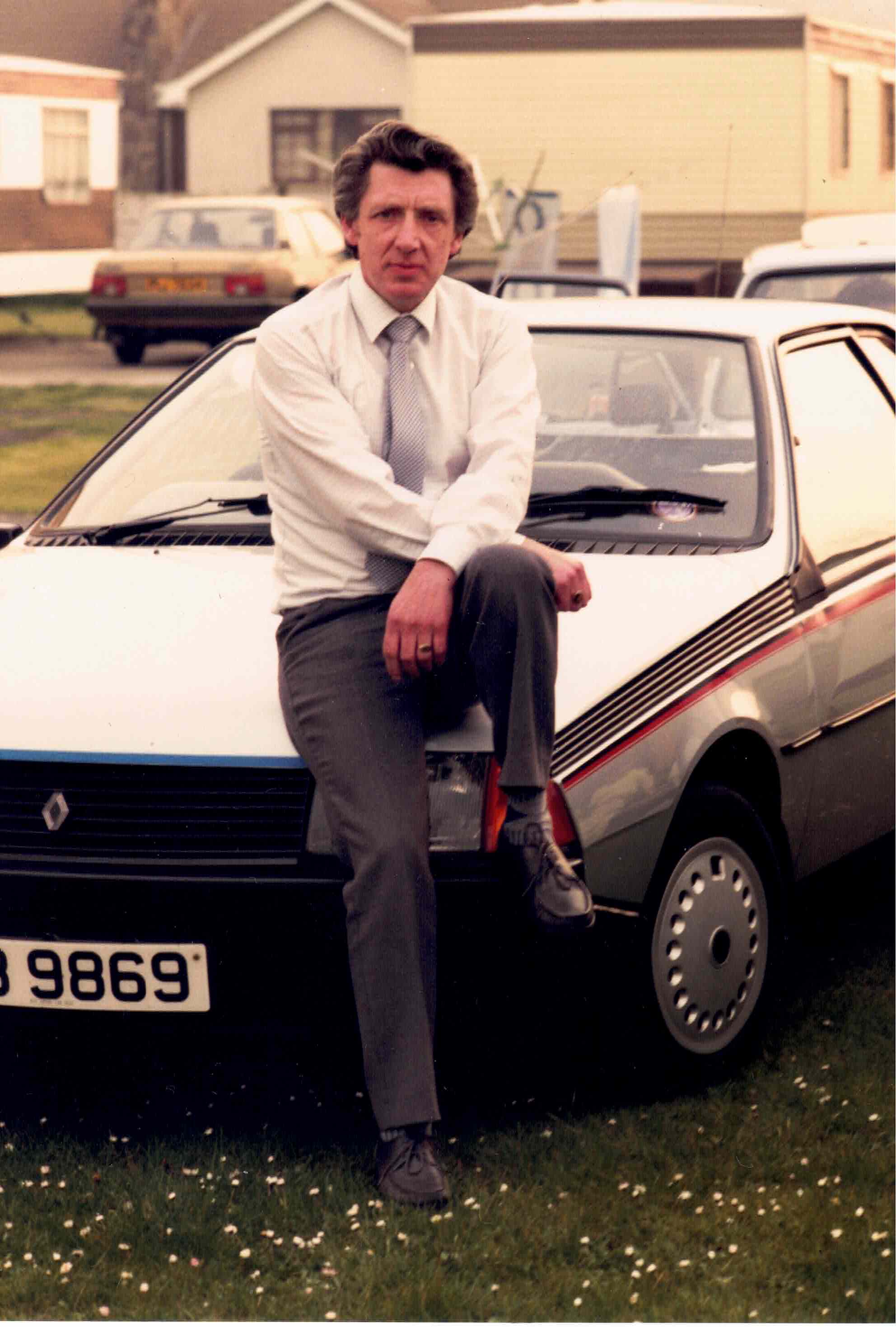 Ronnie Russell Ltd Independent Funeral Director 59 Waringstown Road