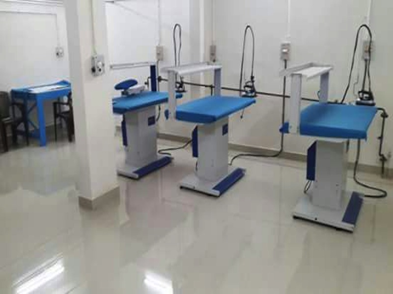 Laundry Vacuum ironing table with automatic Boiler for Laundry