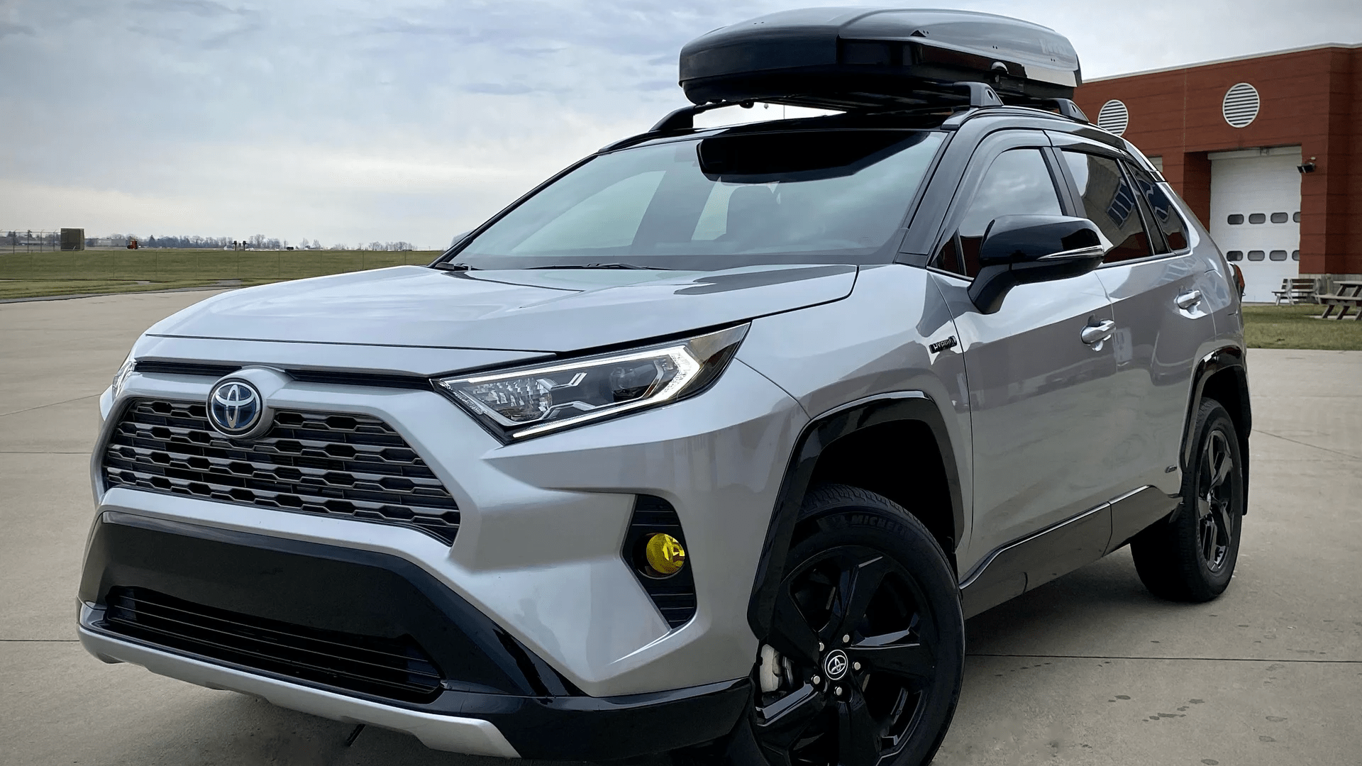 Best Roof Box for Golf Clubs Find the Perfect Cargo Boxes of 2024