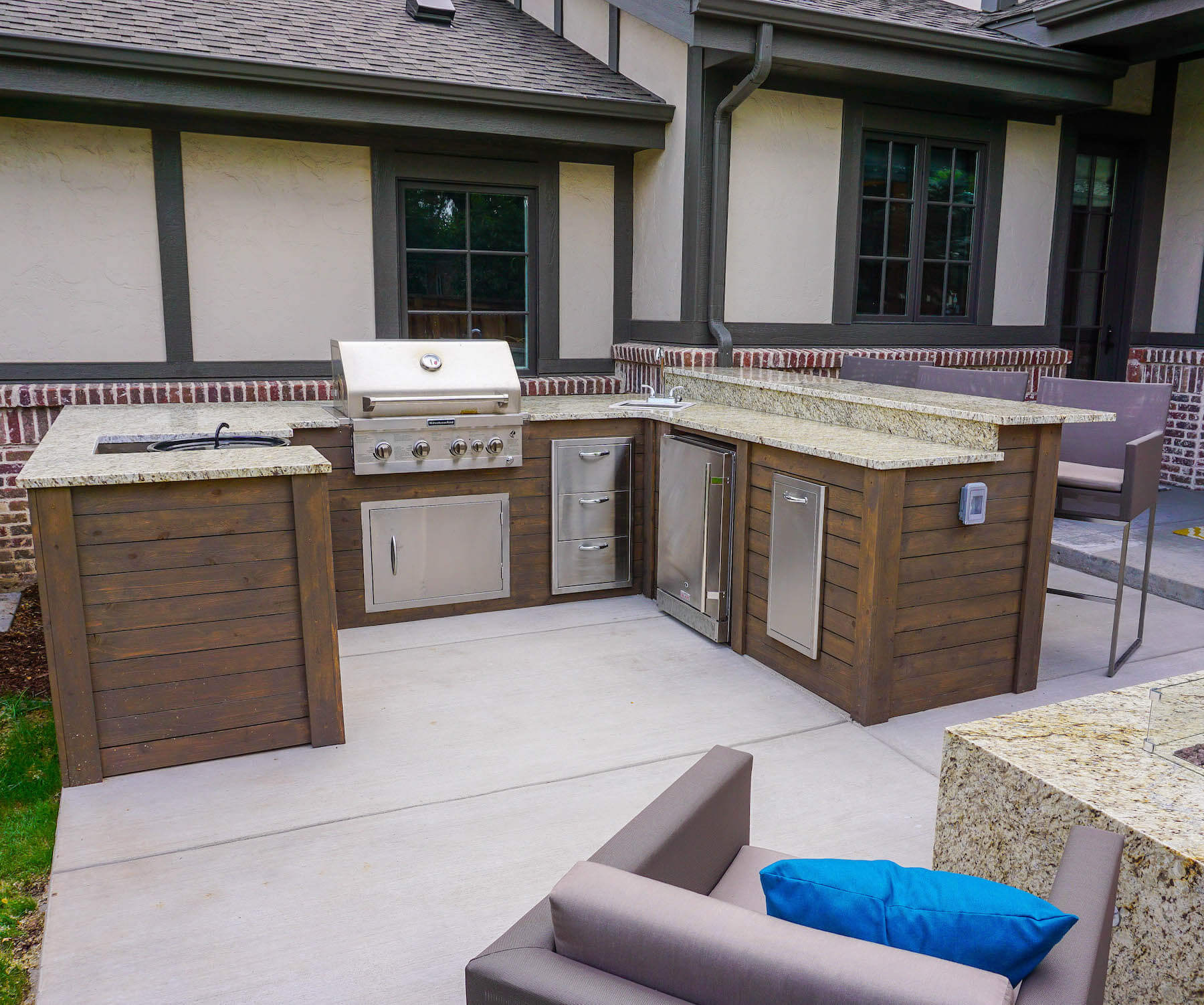 Patio, Outdoor Kitchen & Fire Pit Cherry Creek, Denver Landscape