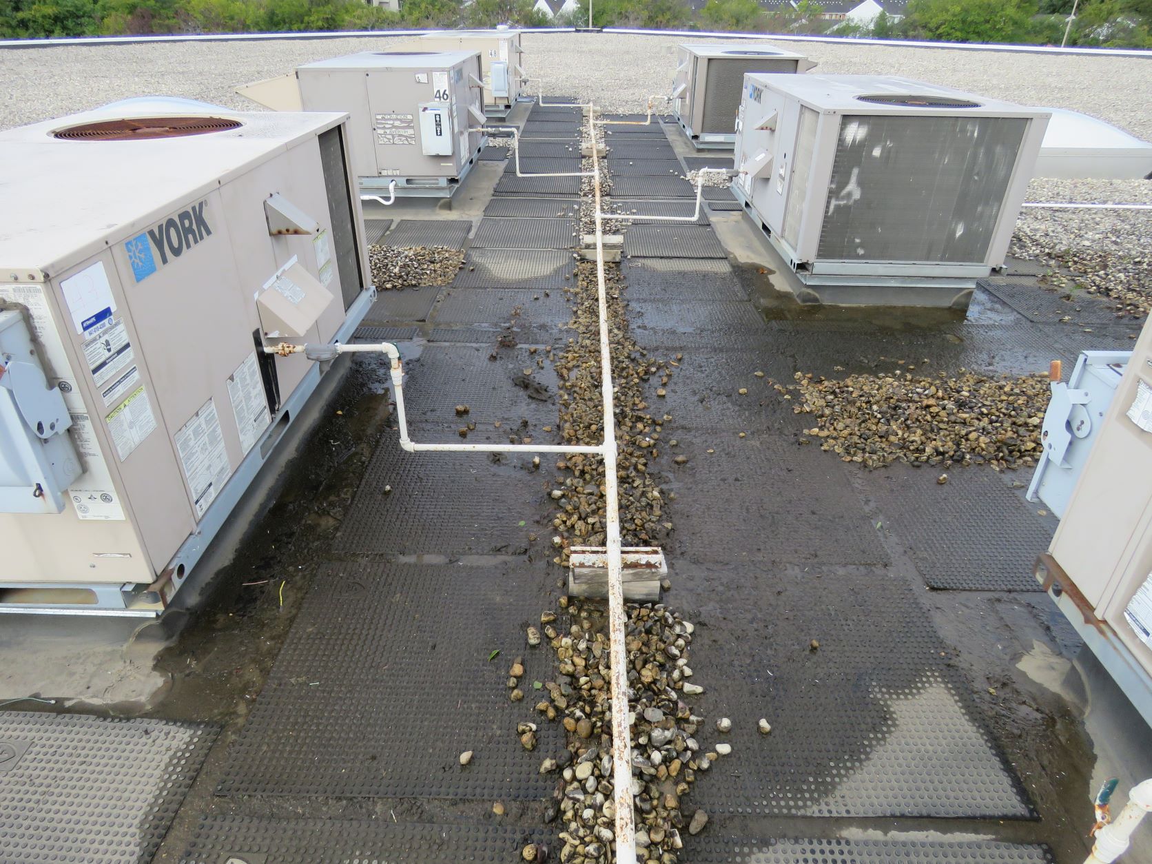 Air conditioning units on the roof of an office building