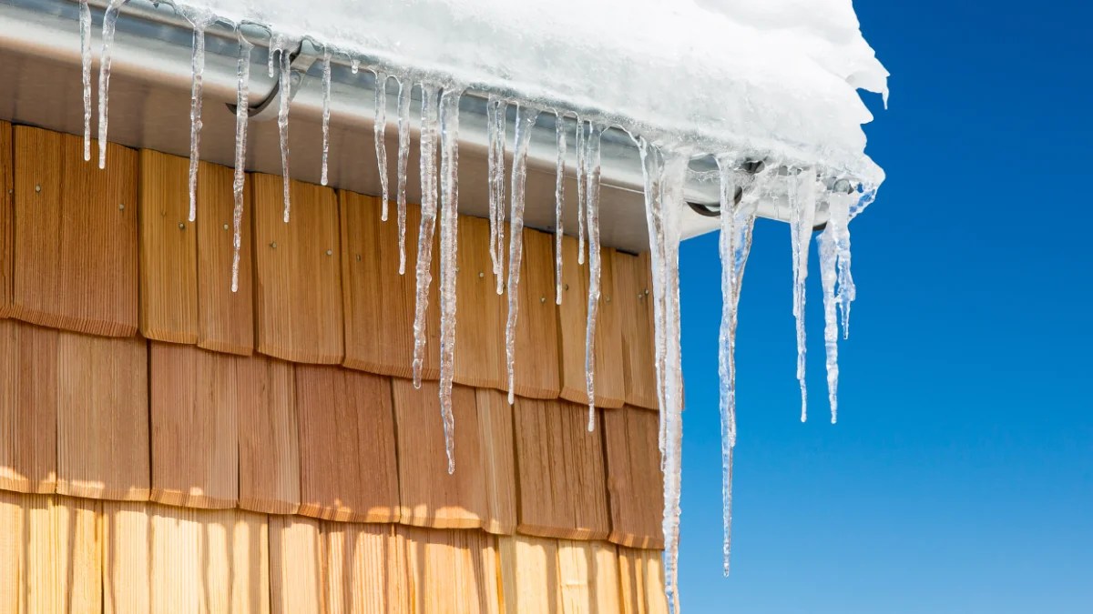Can Ice Dams Cause Roof Damage? Understanding the Risks