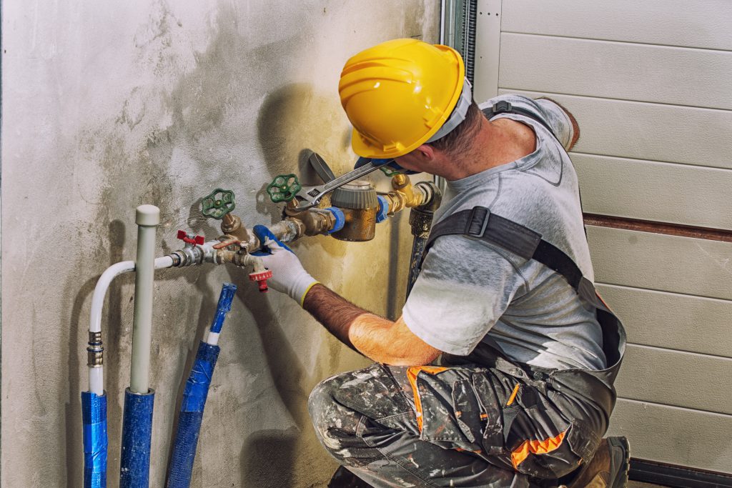 How To Find The Right Winchester Plumbing Contractors RooHome
