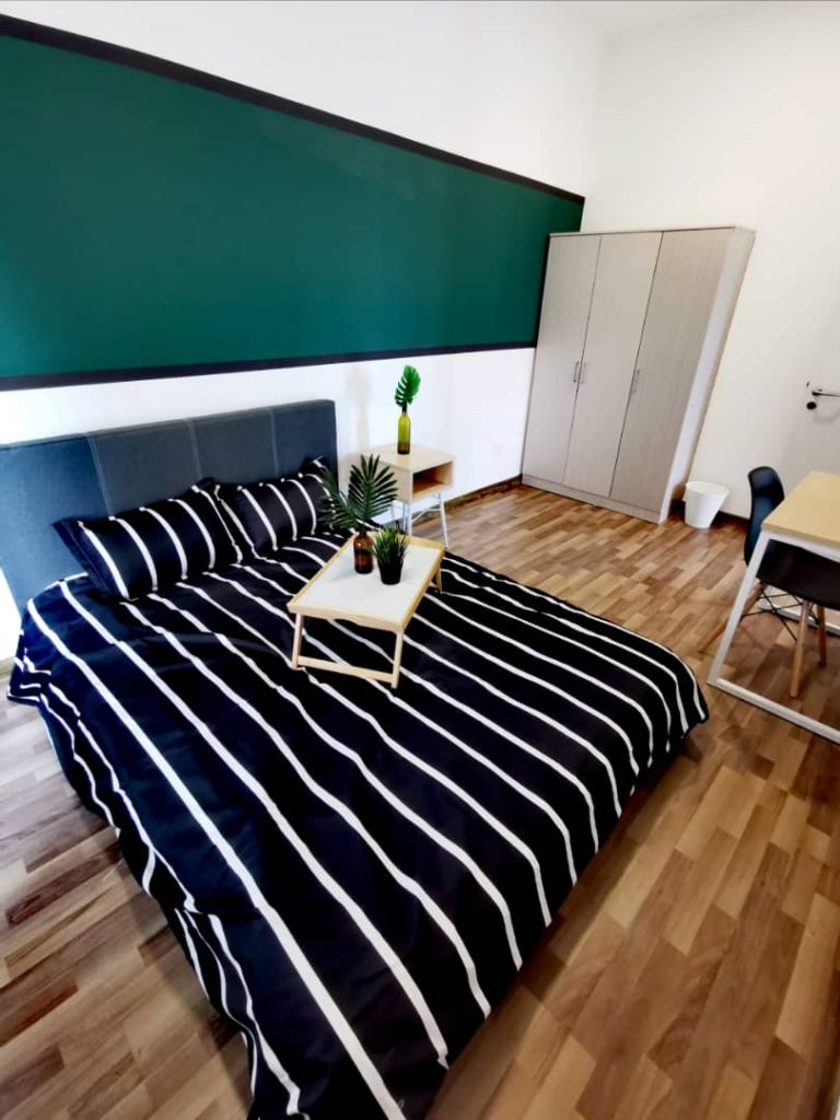 Medium Room Zero Deposit Old Klang Road KL RoomGrabs