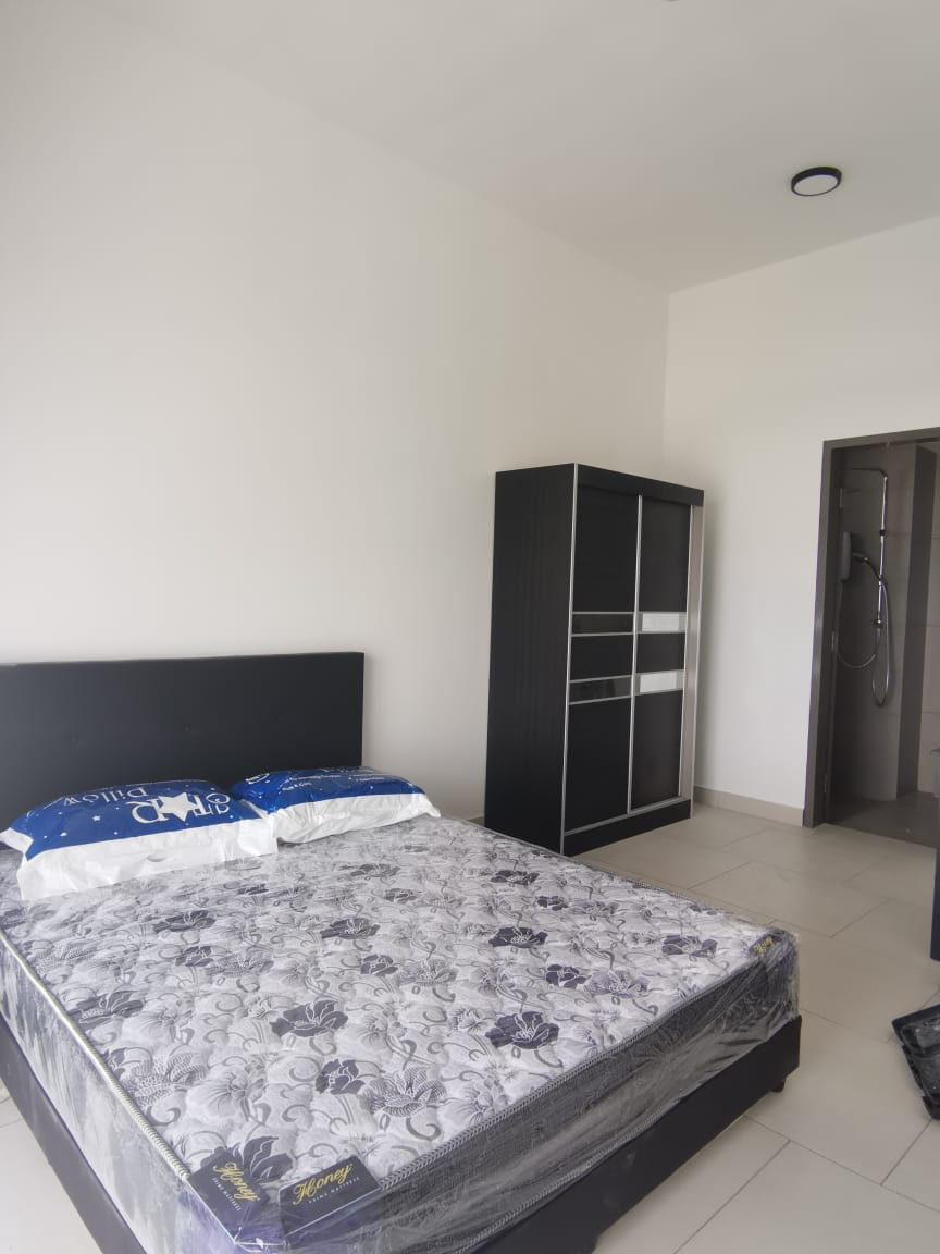Master room for rent at , Mines Wellness City, Seri Kembangan
