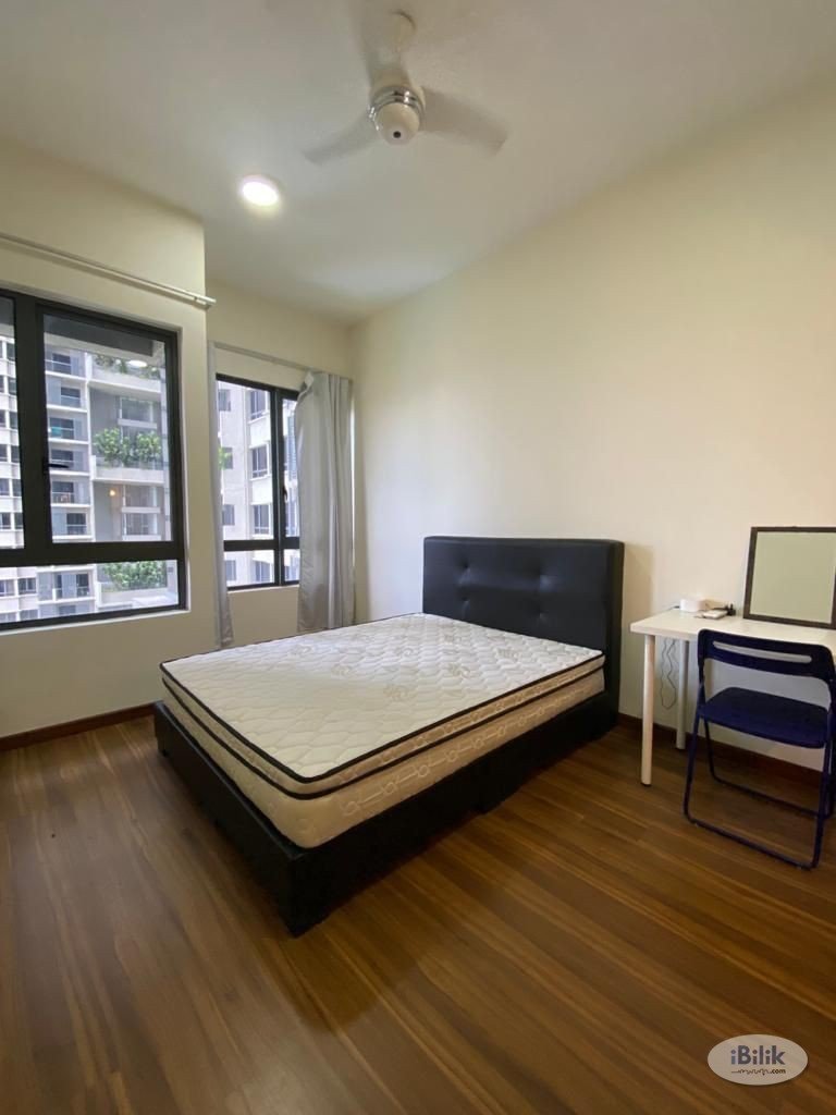 Master room for rent at , Taman Bukit Serdang, Seri Kembangan