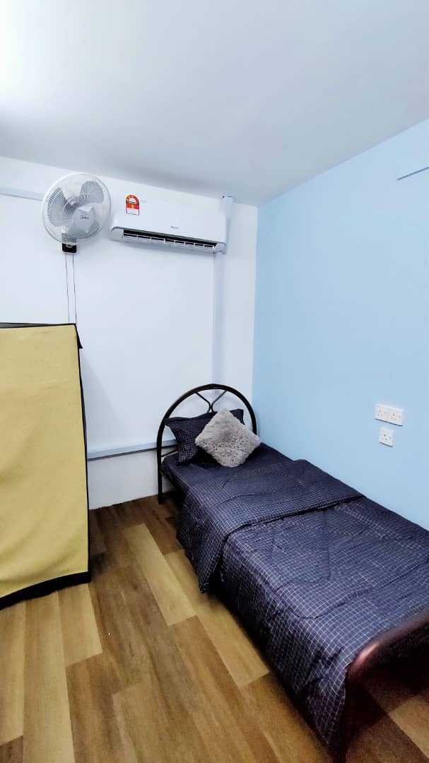 University of Malaya Room, Studio, Apartment, and House