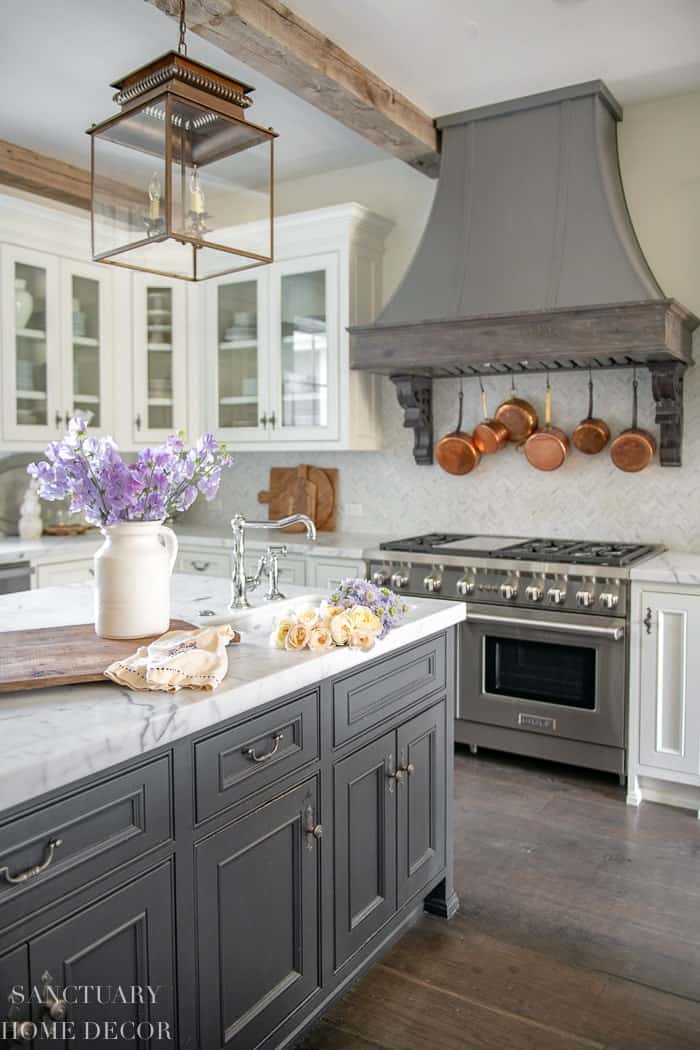 How_to_Add_Farmhouse_Charm_To_Your_Home Rooms For Rent blog