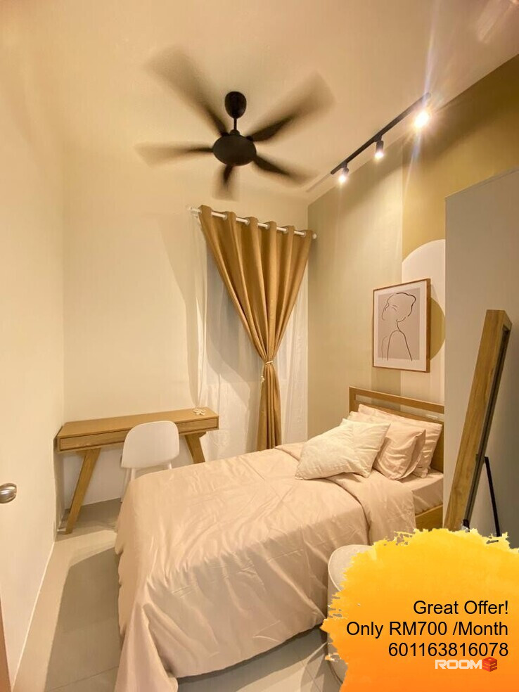 Single Bedroom For Rent at The Birch, Sentul RoomSOS