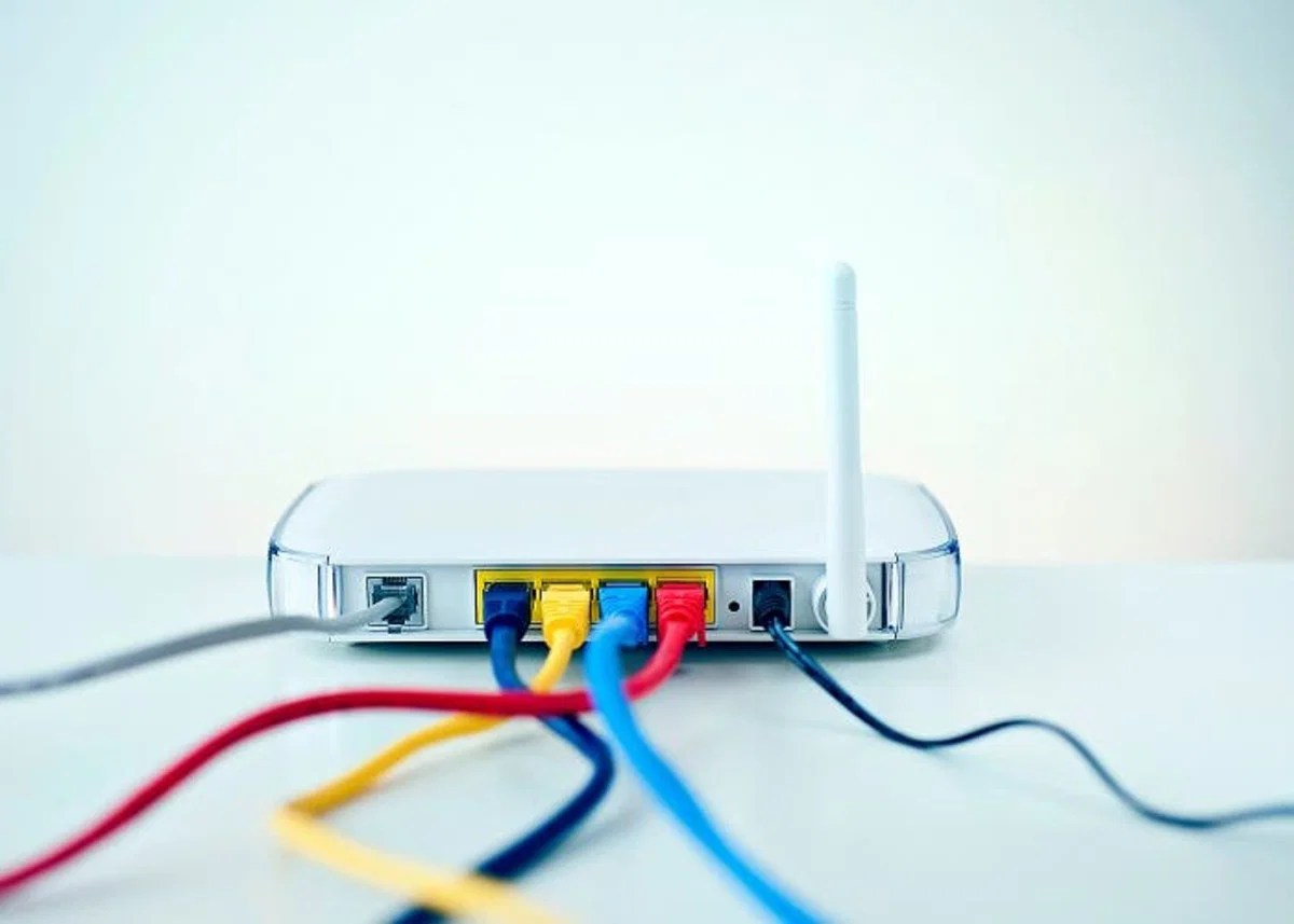 Activa el filtrado por MAC en tu red WiFi para protegerla