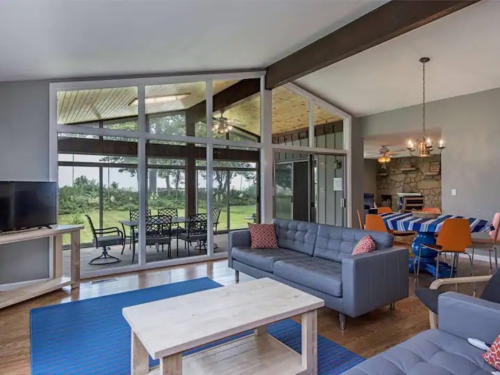 7 BEST VRBO & Airbnb Sandusky Ohio Vacation Rentals