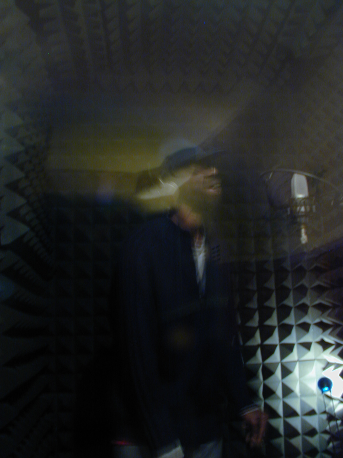 Music ROOTS MESSENGER