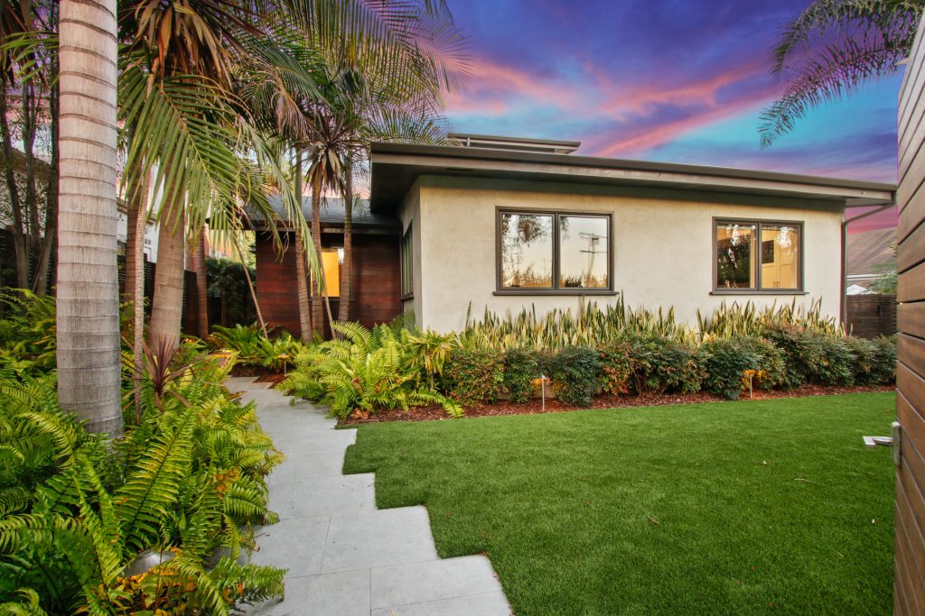 Roque and Mark » Luxury living 4 bed + 3.75 baths! Sold for 3,090,000