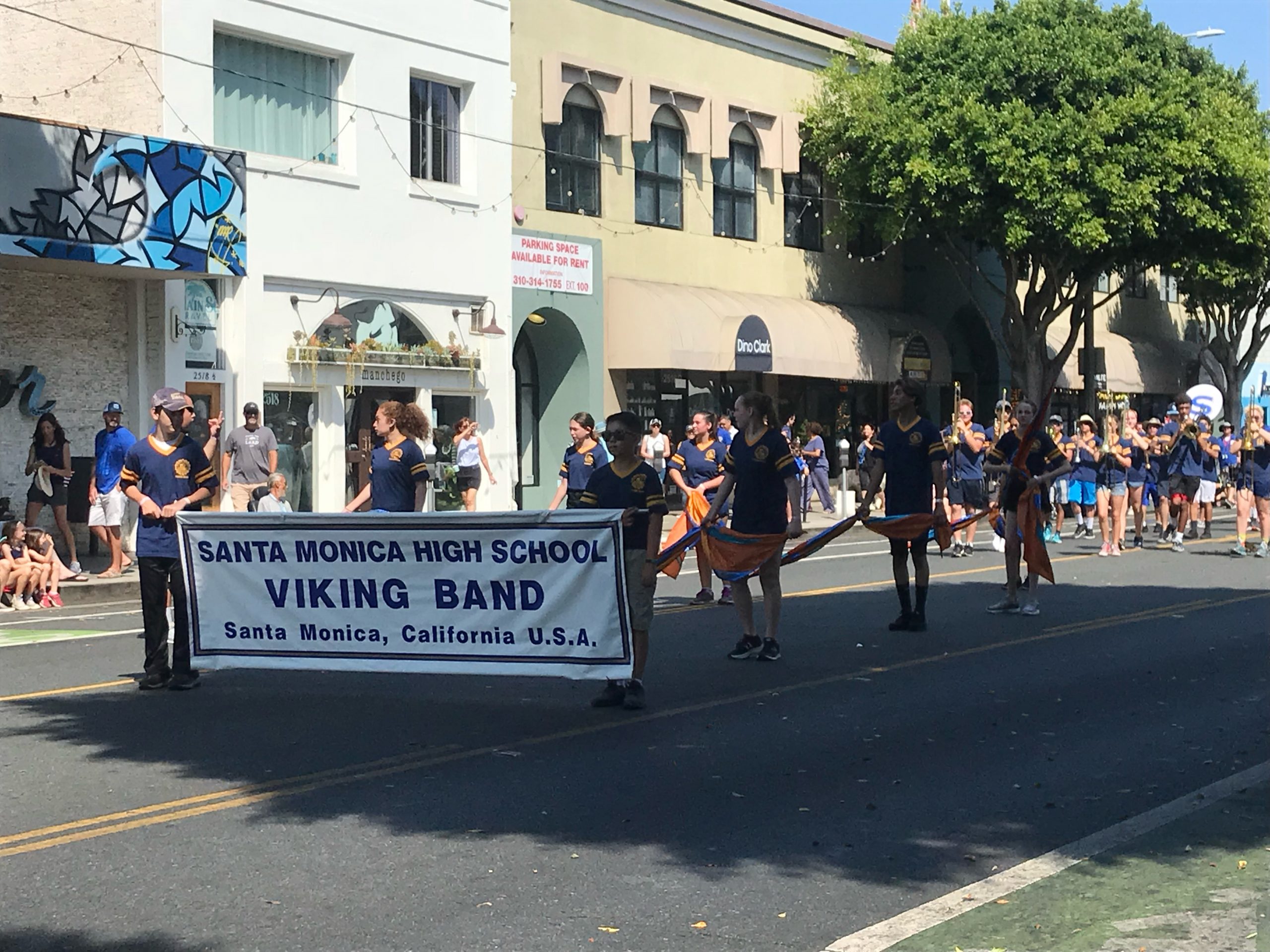 Roque and Mark » Santa Monica’s 4th of July Parade is Back and Better