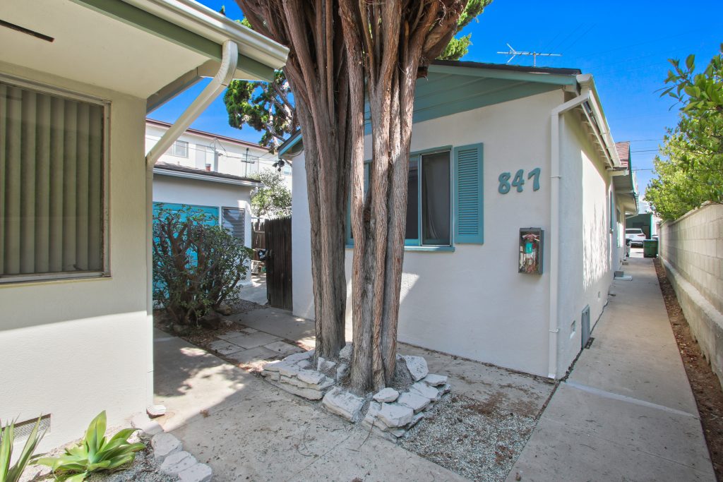 Roque and Mark » SOLD for 2,712,000. Roque & Mark Co. represented both