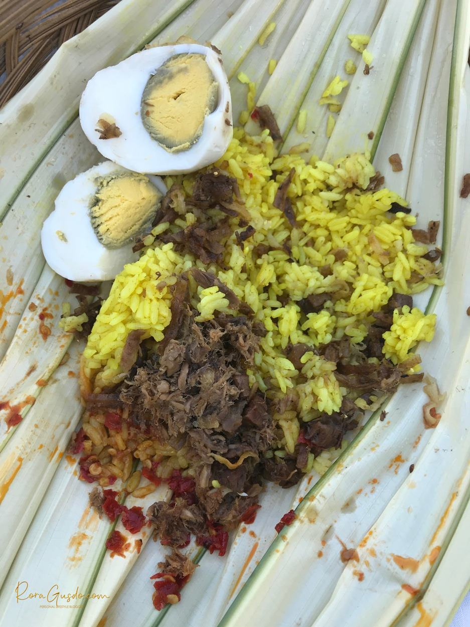 Nasi Kuning Saroja Manado