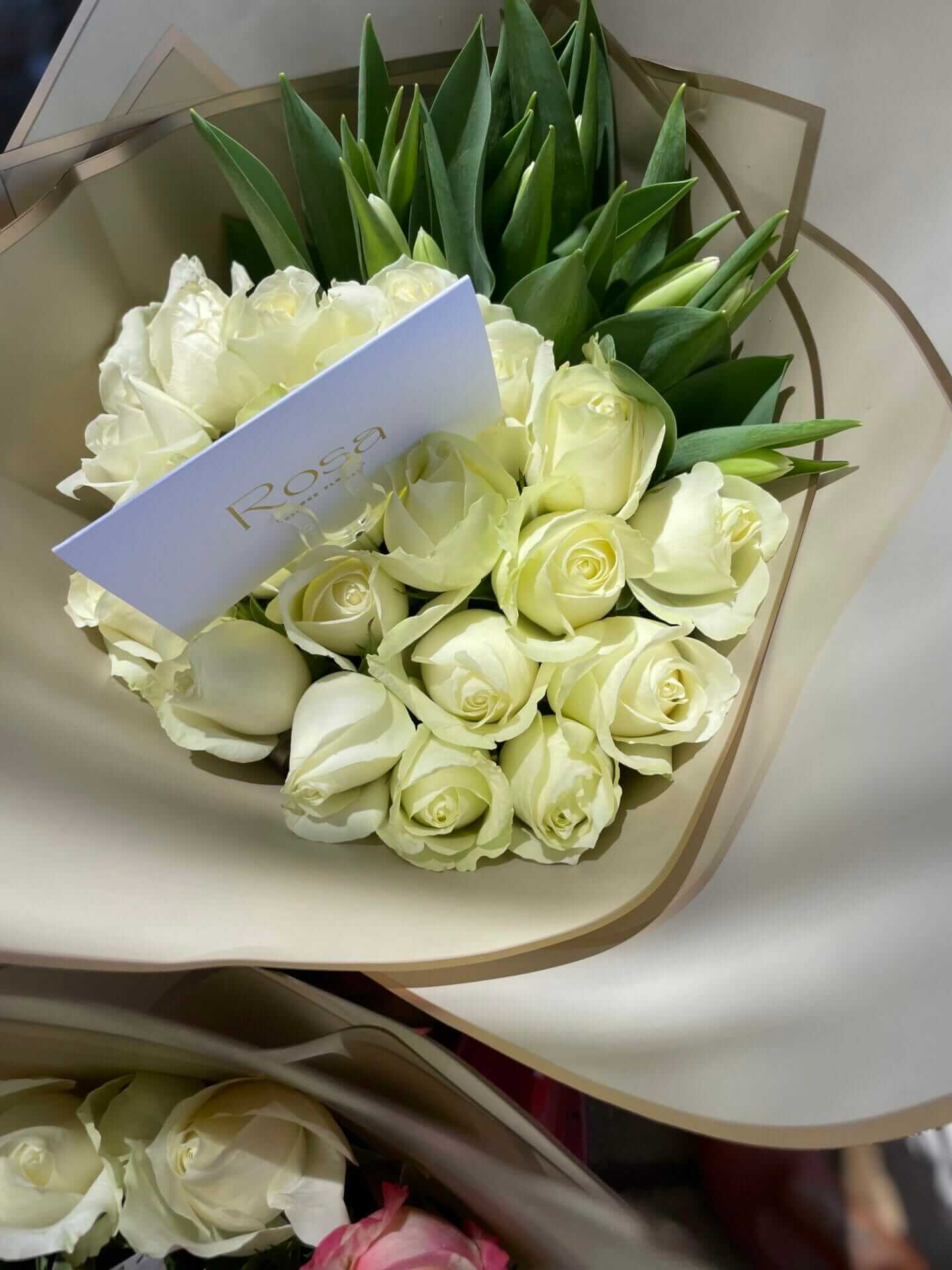 Classic tuliprose out of season Rosa Bespoke Flowers