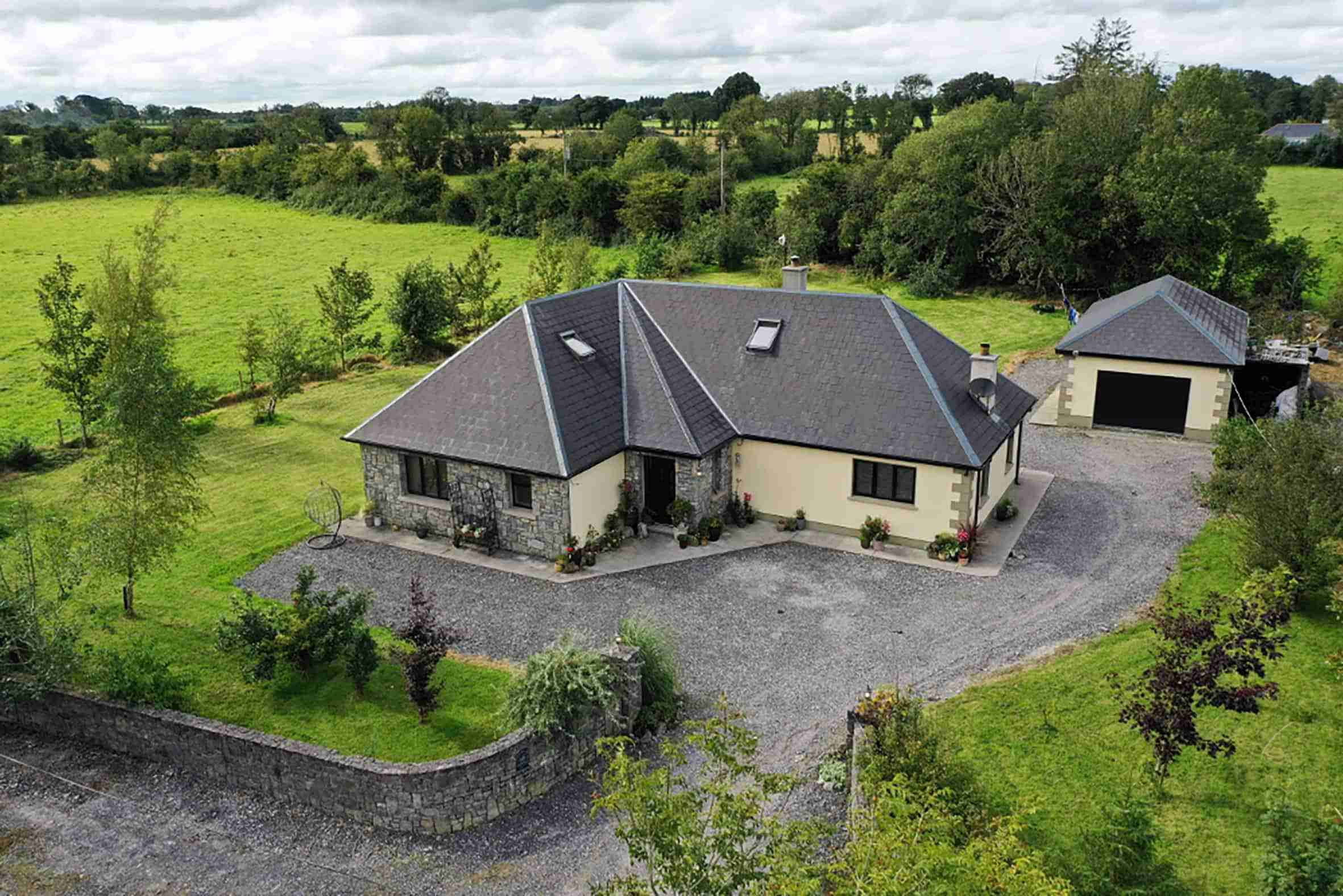 Fourbedroomed dormer bungalow in Creggs People